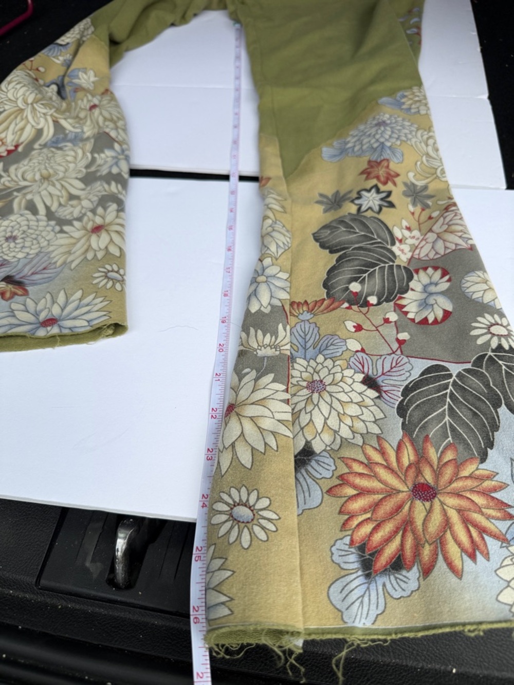 Paparazzi Olive/flowered French Terry stretch waist pants - Picture 13 of 13